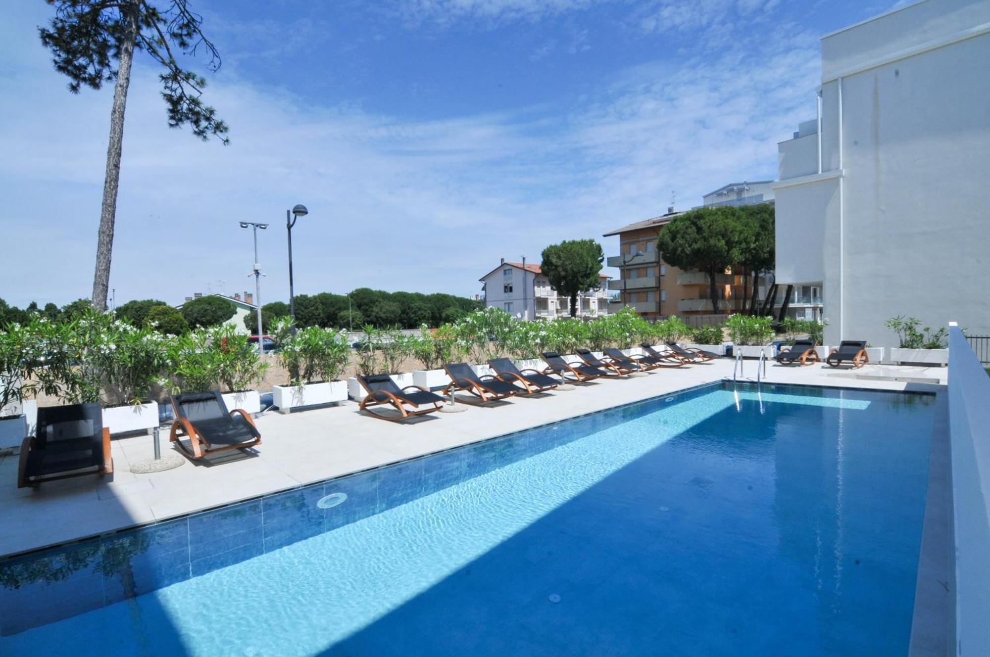Marina Suites & Apartments 4 Stelle S Caorle Exterior photo